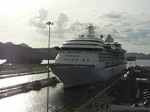 Cruize ship moving through Panama Canal (video)